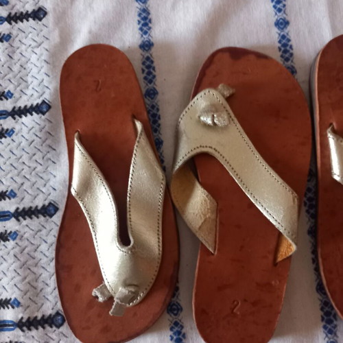 Classic women's sandals new, sizes 32, 34, 35, 36, leather