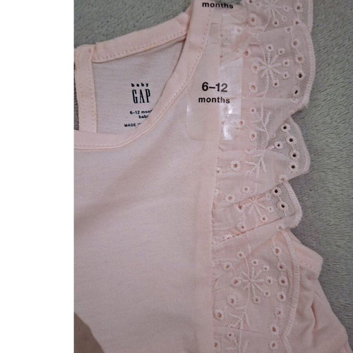 Baby Gap sleeveless baby romper for girl 6-12 months in pink