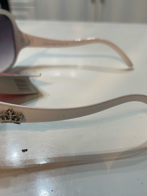 Sunglasses used, white