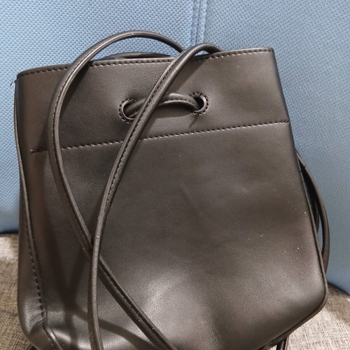 Mango crossbody pouch bag like new, black