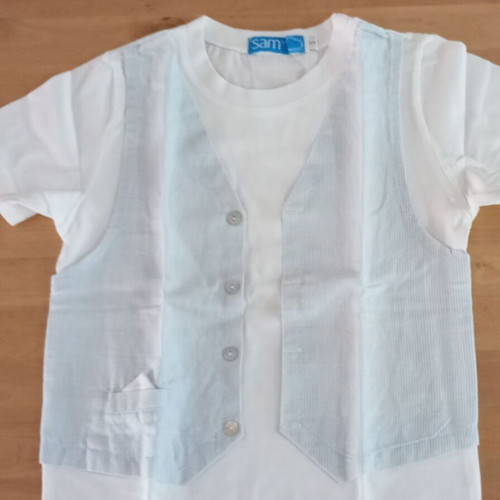 Sam white t-shirt with integrated vest front size 5 like new