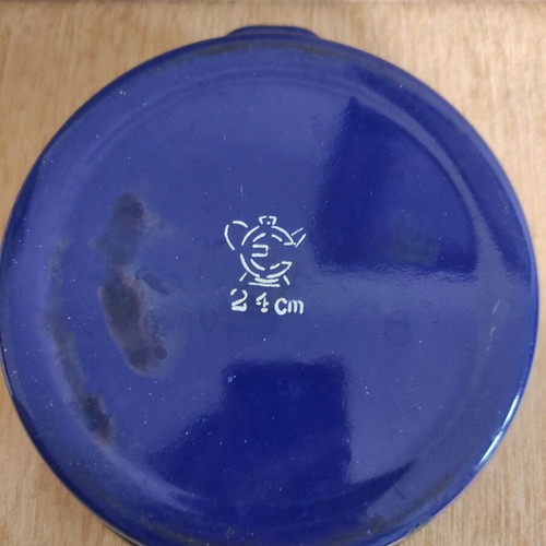 Large blue enamel pot like new