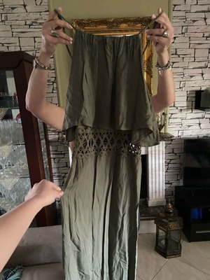 Women's long olive dress sleeveless like new