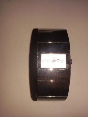 DKNY wristwatch women's like new, gray with hands