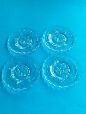 Glass dessert plates like new, set of 4 pieces