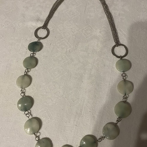 Vintage long necklace with green flat beads and double chain like new