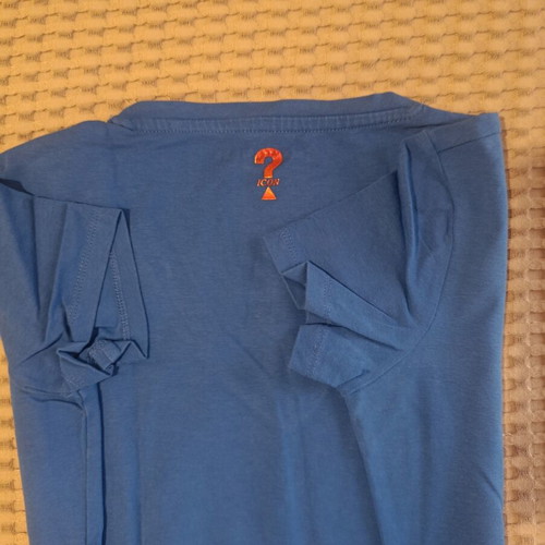 Guess T-shirt small size, blue