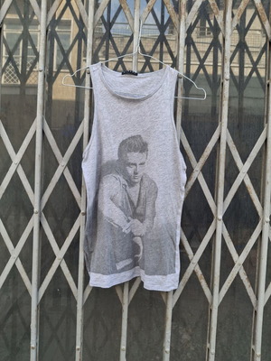 James Dean από Sisley αμάνικο τοπ μέγεθος S μεταχειρισμένο