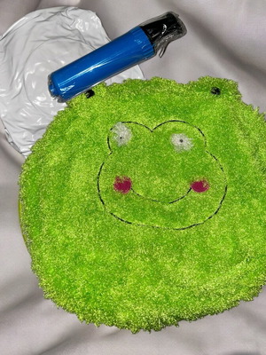 Children's pouf new with plastic cover and pump