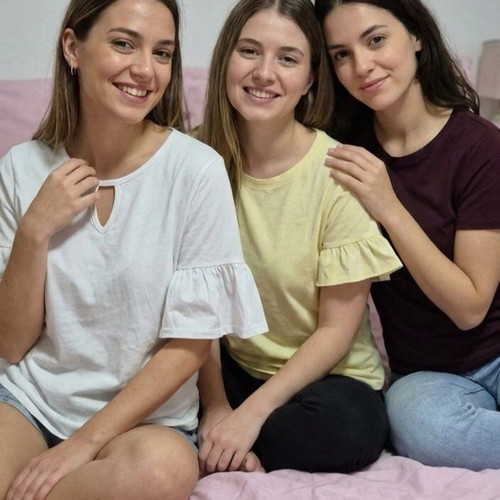 Pack of 3 women's short-sleeve tops like new, size Medium