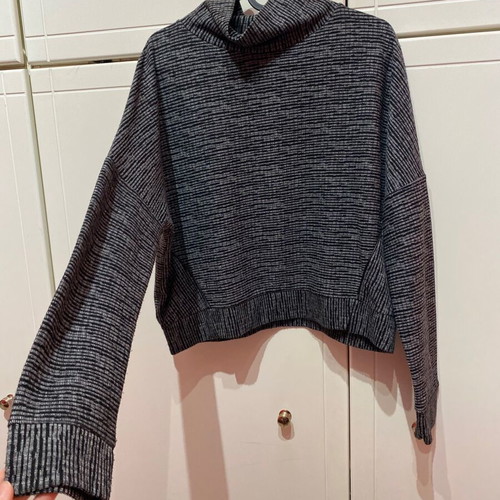Attrattivo sweater like new, black and white, size S