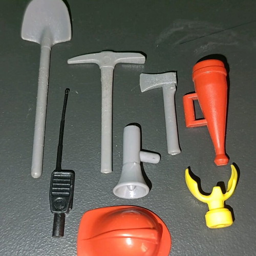 Playmobil Lyra 3366 firefighter figure used, complete set