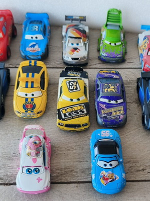 Αυτοκινητάκια Mattel Disney Pixar's Cars, πακέτο 12