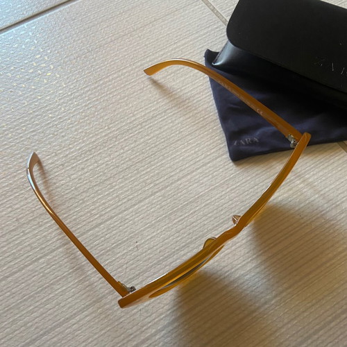 Zara cat eye sunglasses like new with brown lens and horn frame