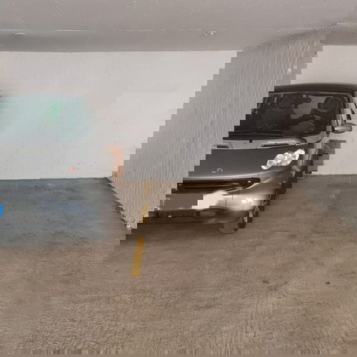 Υπόγειο πάρκινγκ 11 τ.μ. σε ήσυχη γειτονιά κοντά στην Πεύκη