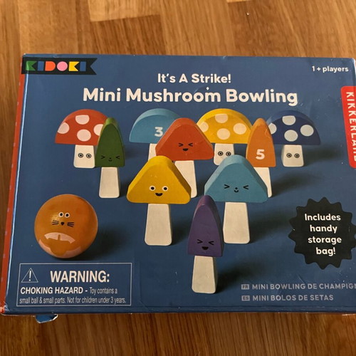 Mini Mushroom Bowling Kidoki Kikkerland like new wooden set