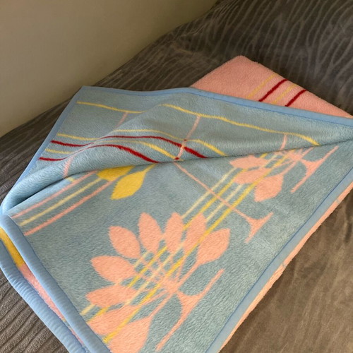Double-sided blanket used, dimensions 1.70x2.00