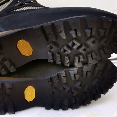 Garmont Tower GTX mountaineering boots used, size 42