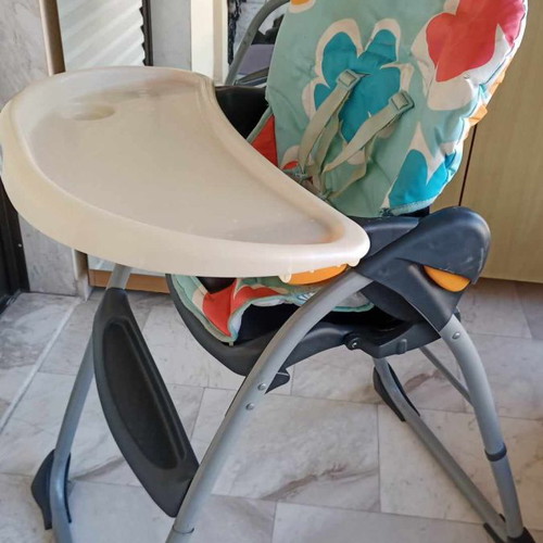 Chicco high chair used with 3 recline positions
