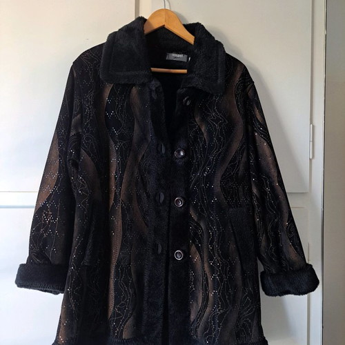 Coat used with fur lining multicolored, size L