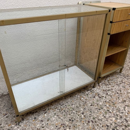 Display cabinet and dresser used with 2 shelves and 2 drawers