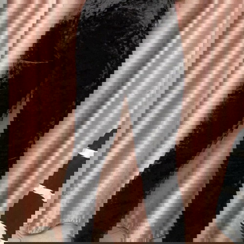 Βελούδινο μαύρο κολάν σε εξαιρετική κατάσταση μέγεθος M