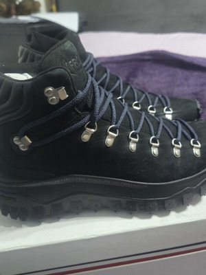 Moncler Genius7 Moncler FRGMT Hiroshi Fujiwara Trailgrip GTX sneakers размер 43 нови