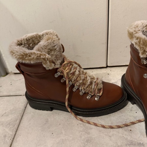 Zara winter brown fur ankle boots like new, size 37