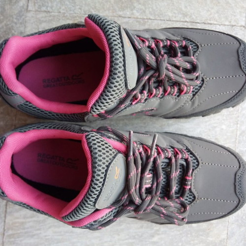 Regatta women's waterproof hiking shoes like new, size 38, gray pink