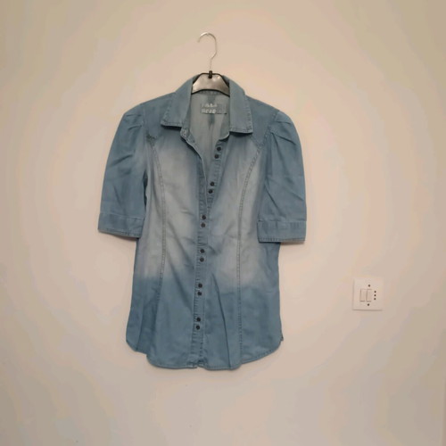 Pull&Bear women's denim short-sleeve shirt like new, blue