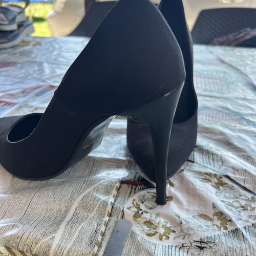 Stiletto shoes A To Z Greek black velvet size 39 like new