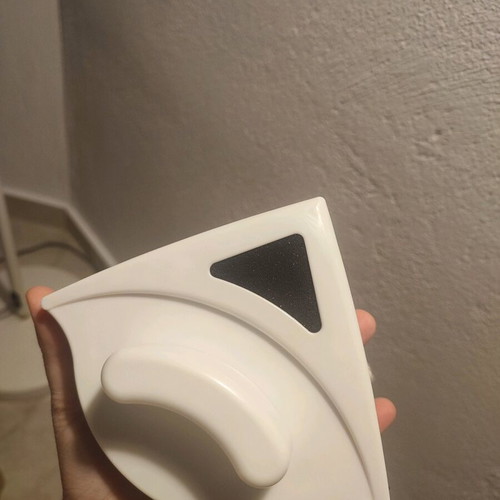 Magnetic glass cleaner used