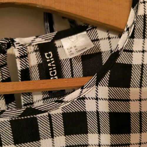 Checked dress H&M white-black size medium - 3,50 - Vendora.cy Checked dress H&M white-black size medium - 3,50 - Vendora.cy