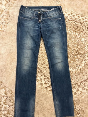 Staff And Co women's jeans size 29 like new