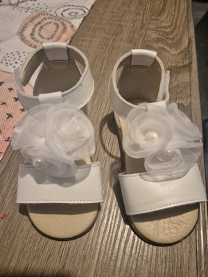 Babywalker baptismal baby shoes size 21 leather like new