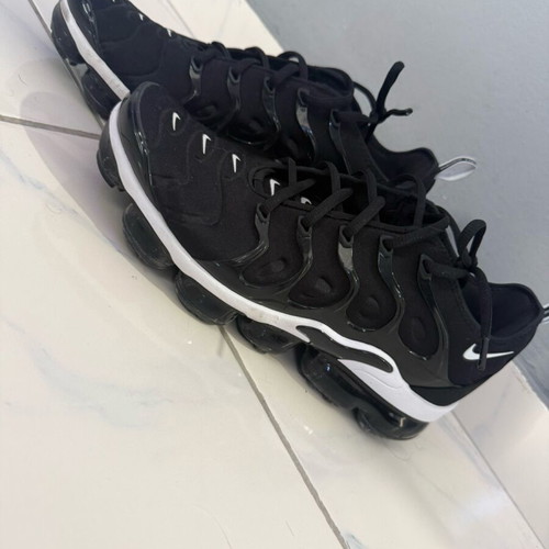 Nike Air VaporMax Plus size 44 like new, black-white
