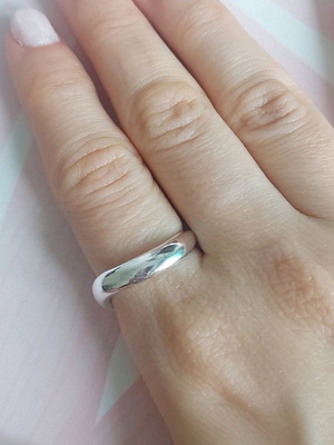 Stainless steel ring like new with unique shape