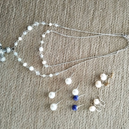 Stavros necklace and earrings set like new