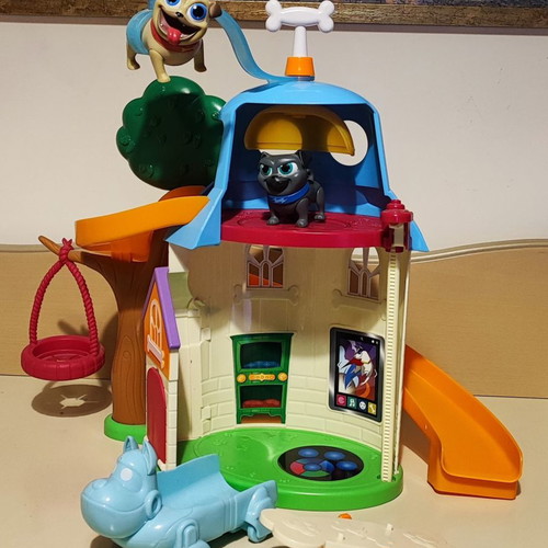 Paw Patrol playset used, Disney Bingo and Rolly doghouse
