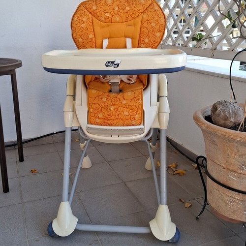 Bébé Confort Omega highchair used, adjustable and multifunctional