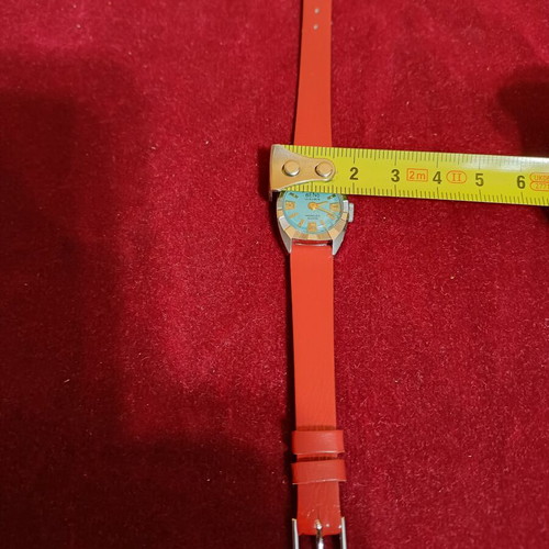 BENO women's wristwatch manual winding like new
