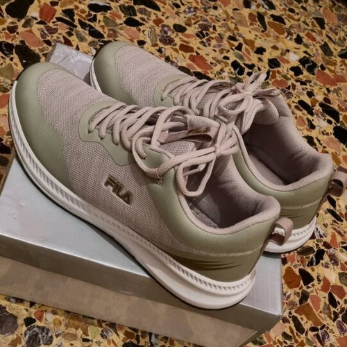 Fila Unisex Shoes 41 Like New, Beige Green Athletic