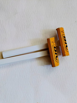 BIC collectible retro single-blade razors sealed 1975, new
