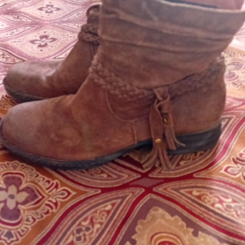 Brown boots used, comfortable, size 37