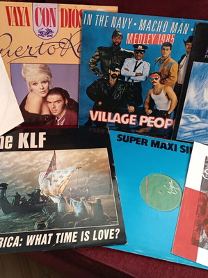 7 Maxi Singles χορευτικής και pop μουσικής, KLF, Village People, Kool and the Gang, Bill Withers, Michel Cretu, Vaya Con Dios, Sting