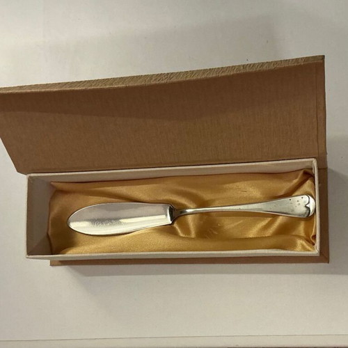 Vintage Sheffield Butter Knife EPNS-A in Satin Gift Box like new