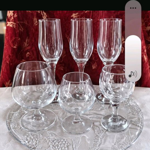 Set of glasses for liqueur and cognac 6 pieces with glass tray like new