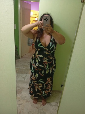 Cool dress like new, colorful, size S fits tight XL