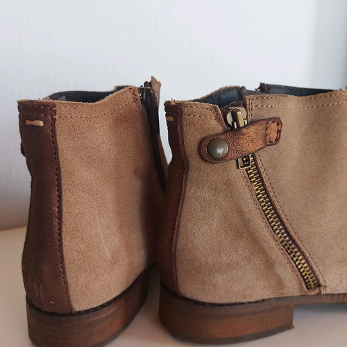 Leather women's boots suede beige like new, size 37