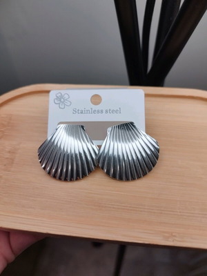 Vintage stainless steel silver shell-shaped earrings new